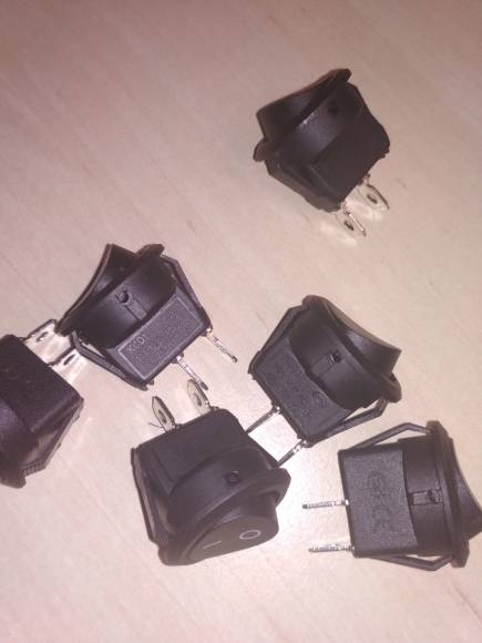 выключатель  клавишный 6 А 250V